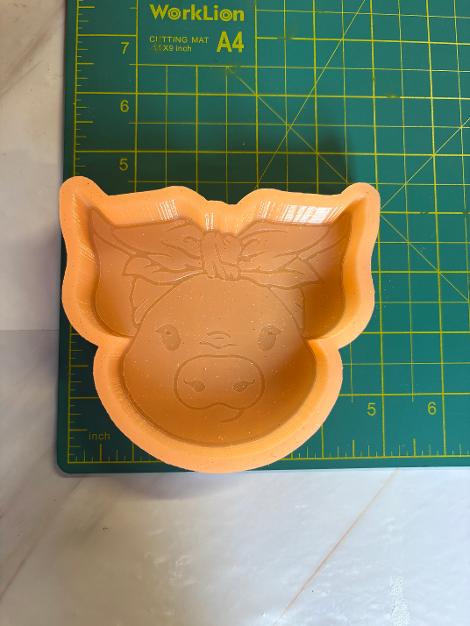 Pig with Bow (59)